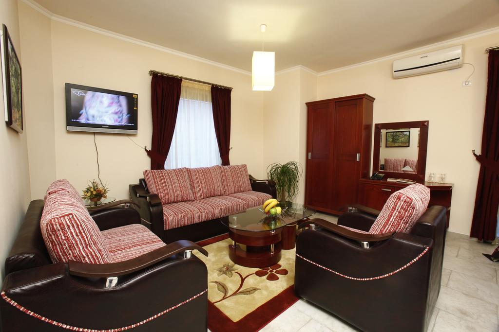 Hotel Luxor Suto Orizari Zimmer foto